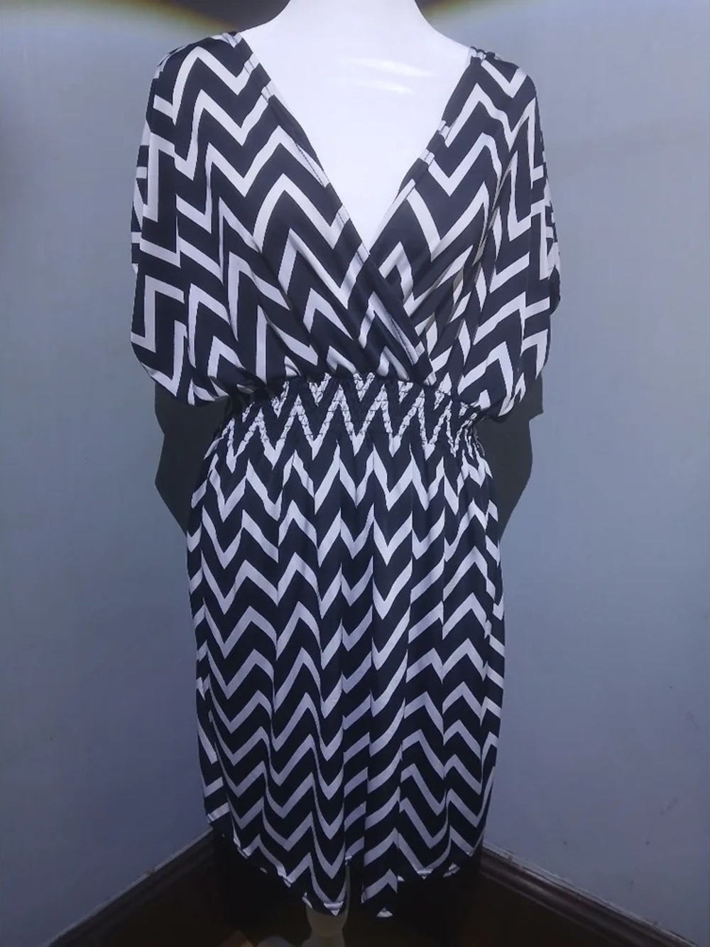 Second Skin Black & White Chevron Dress